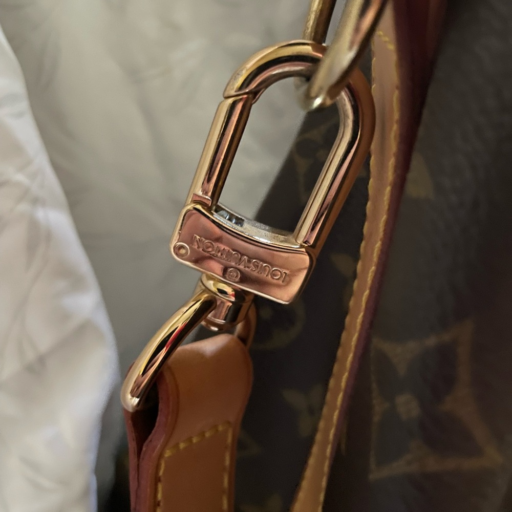 Louis Vuitton: Keepall Bandoulière 50 Travel Bag - Picture 3 of 8